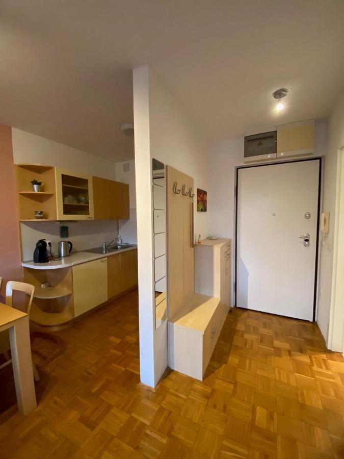 Apartma Felicija *